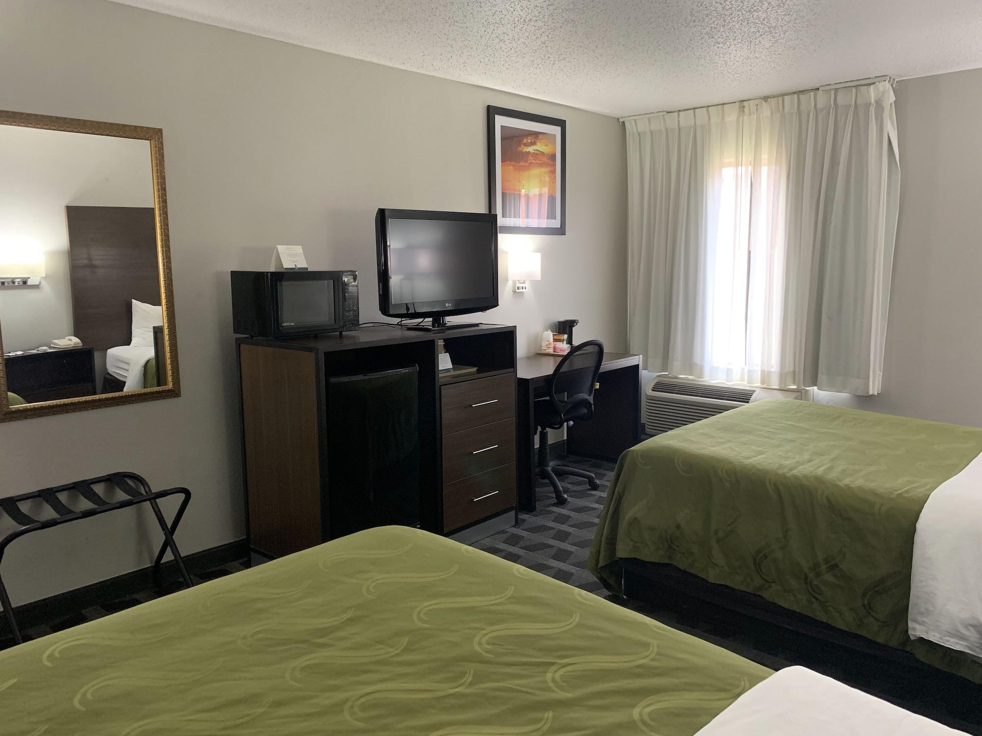 Quality Inn Hillsboro Exterior photo