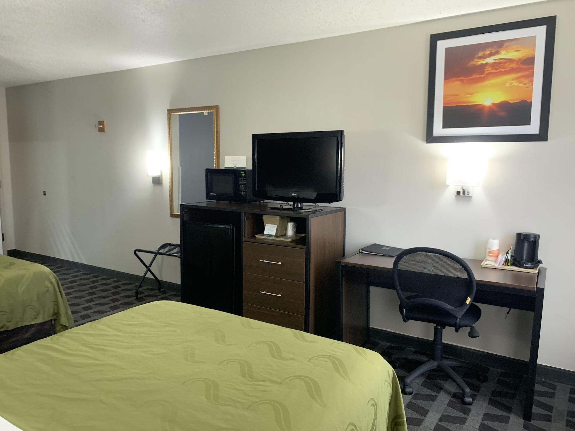Quality Inn Hillsboro Exterior photo