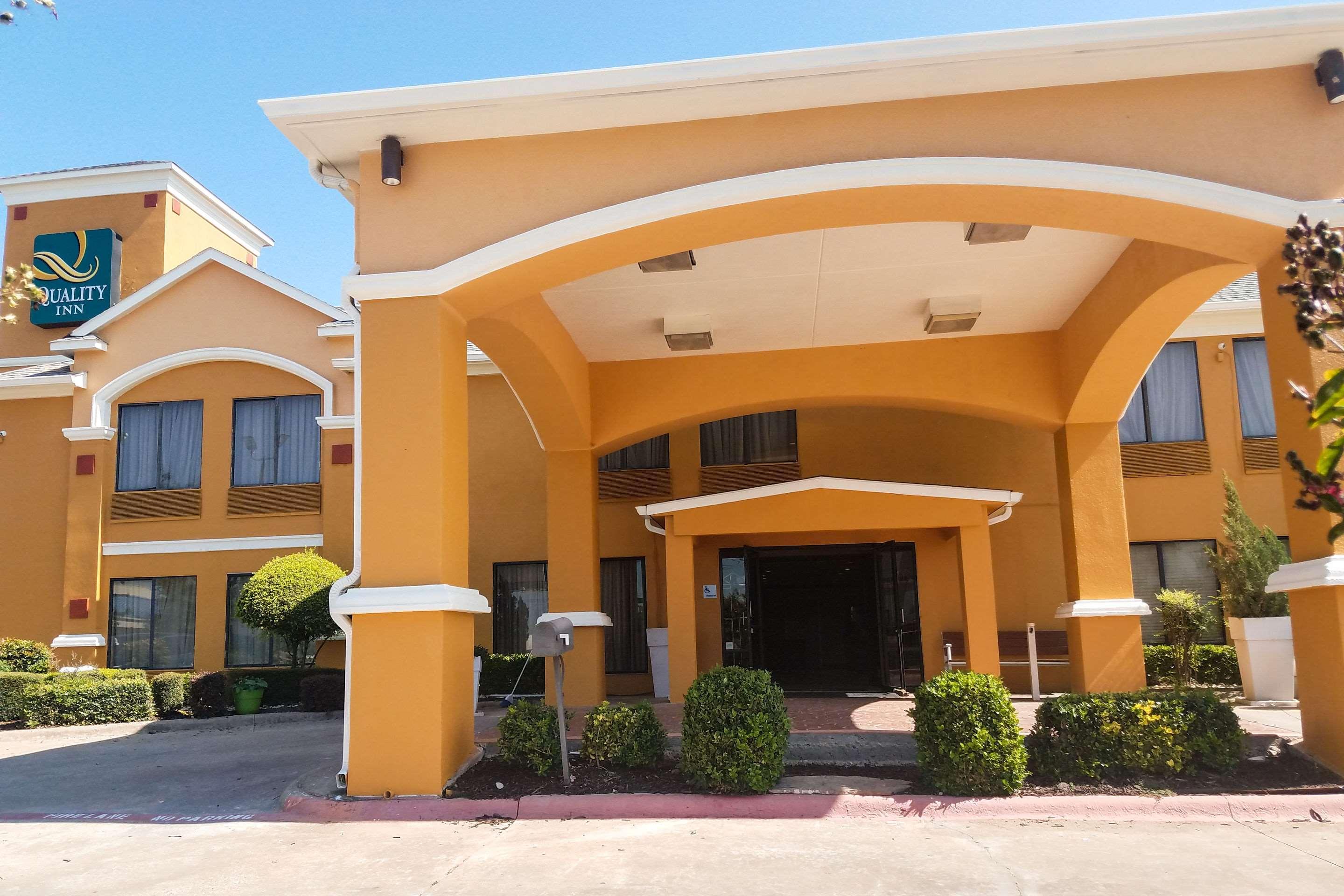 Quality Inn Hillsboro Exterior photo
