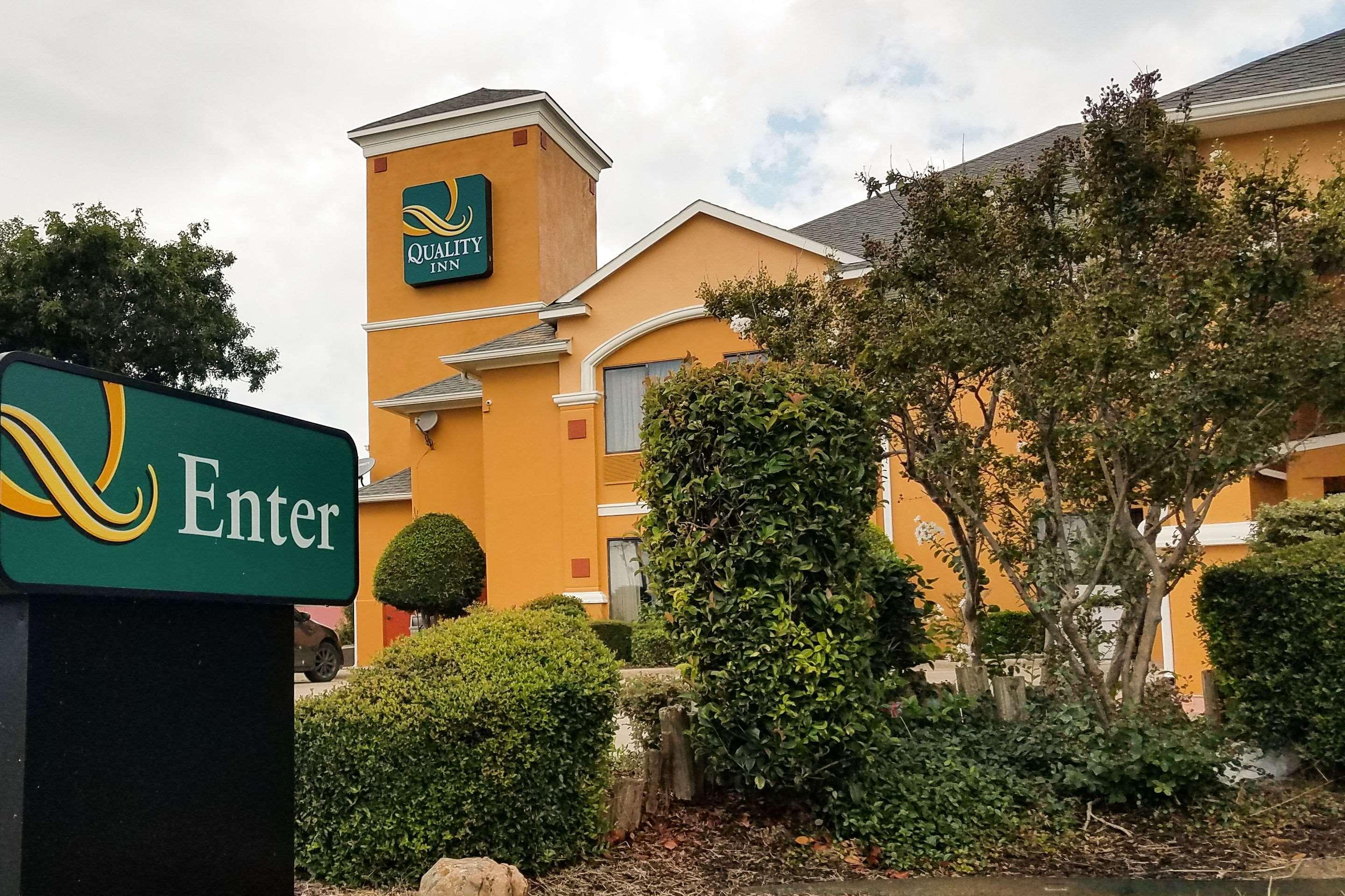 Quality Inn Hillsboro Exterior photo