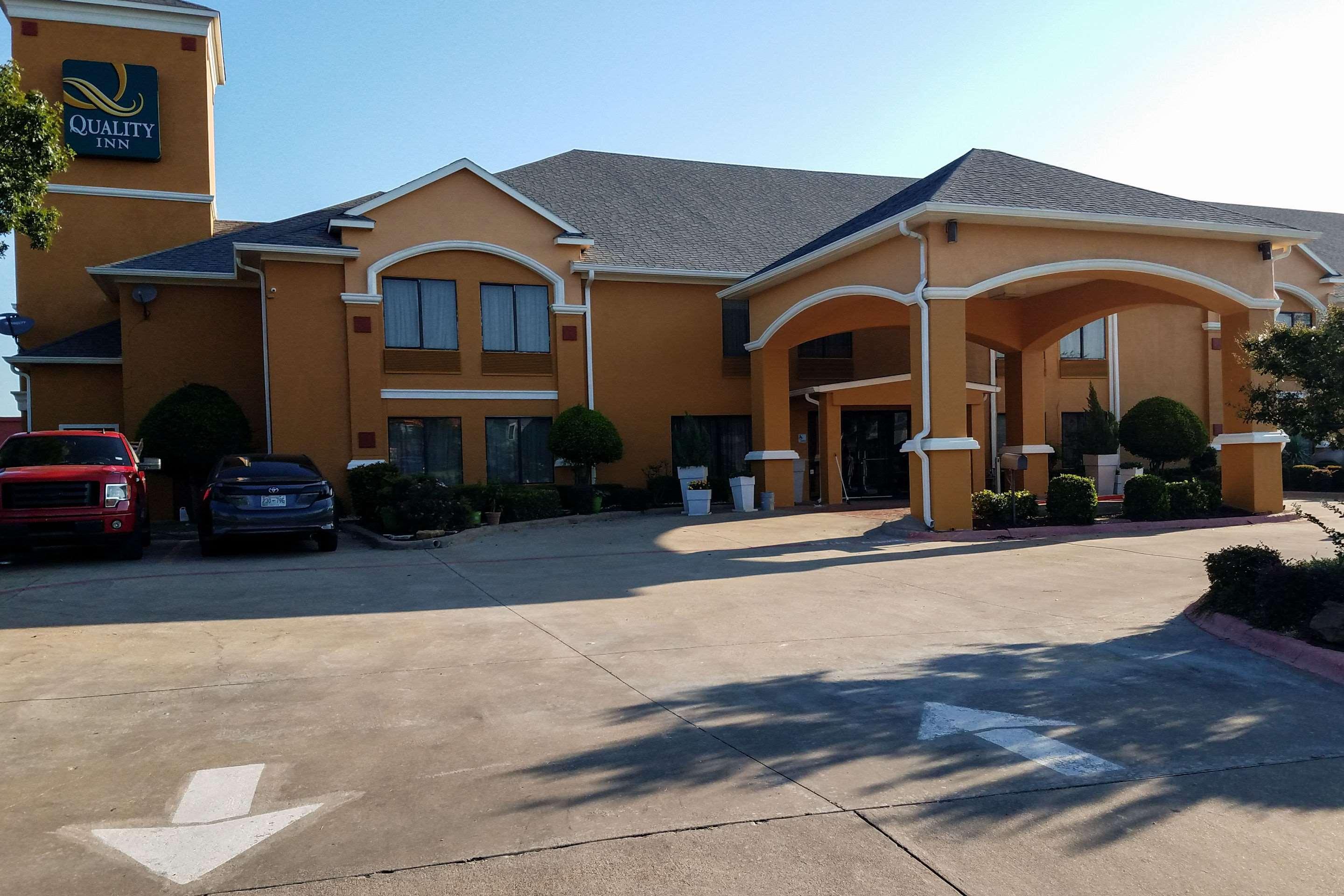 Quality Inn Hillsboro Exterior photo