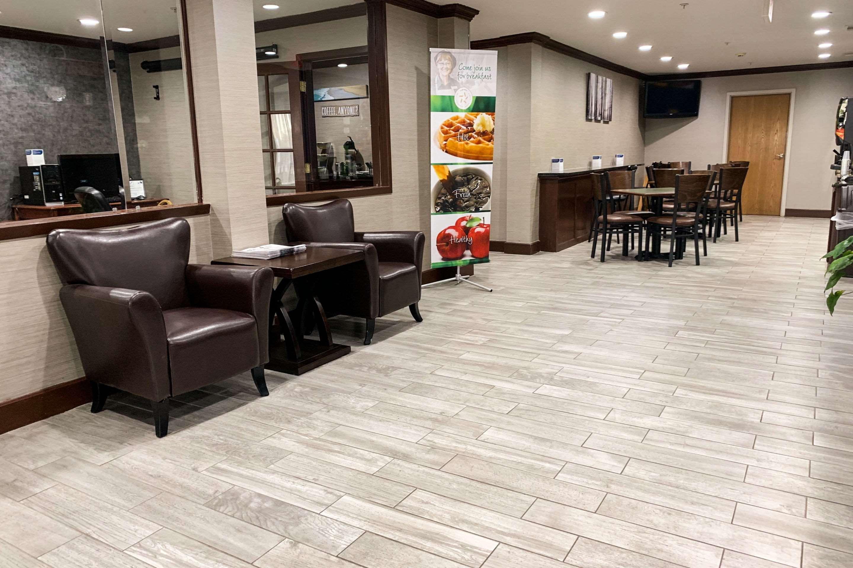 Quality Inn Hillsboro Exterior photo