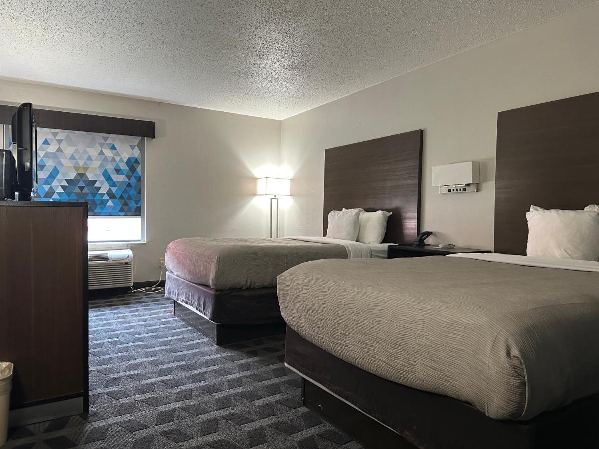 Quality Inn Hillsboro Exterior photo