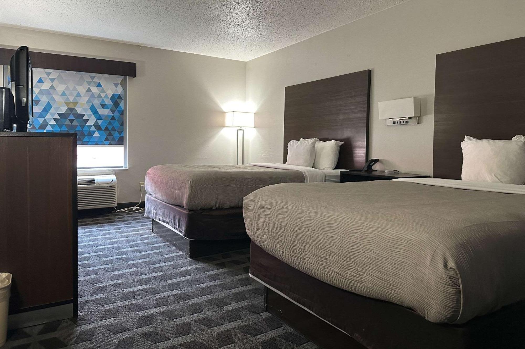 Quality Inn Hillsboro Exterior photo