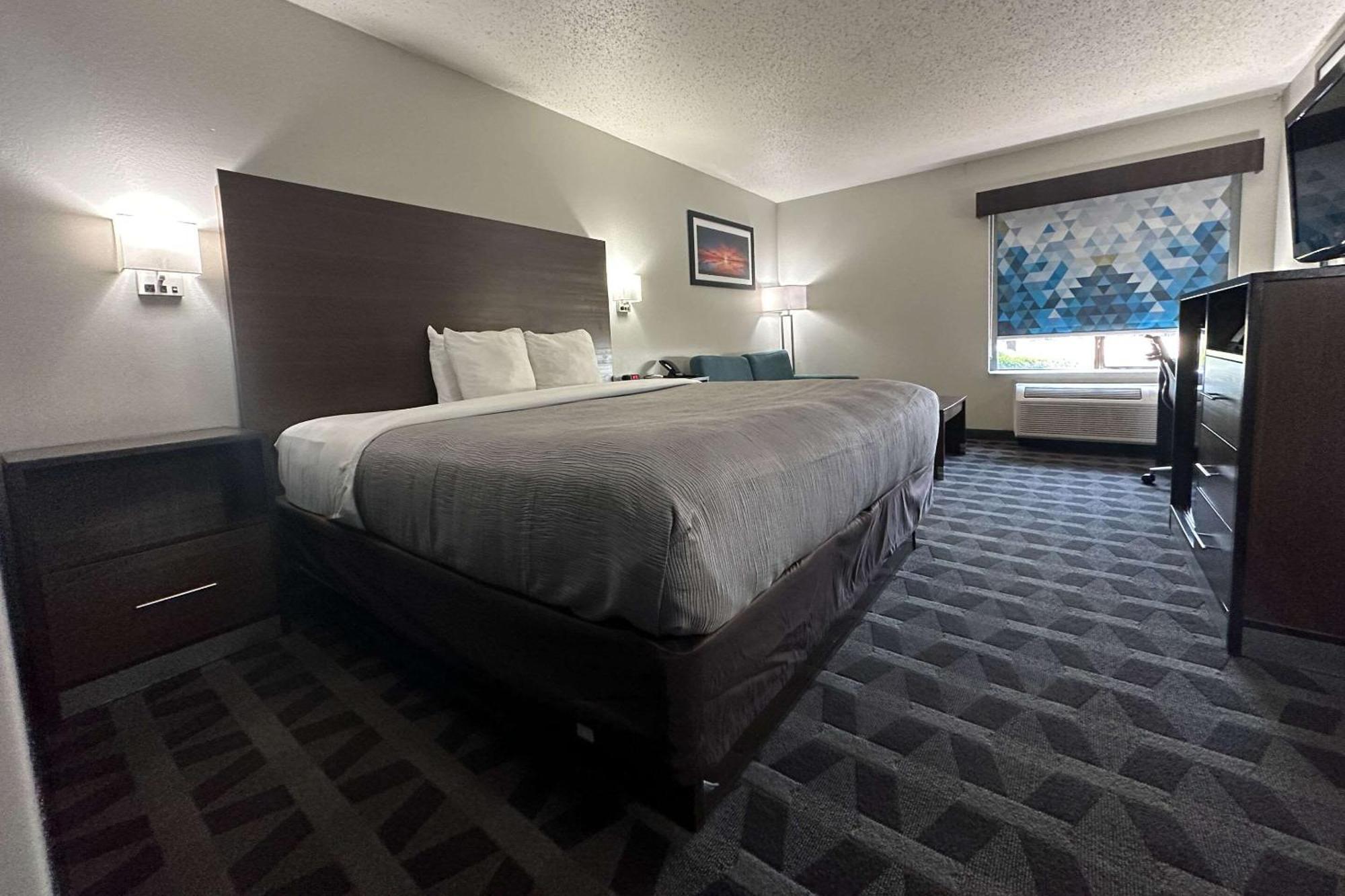 Quality Inn Hillsboro Exterior photo